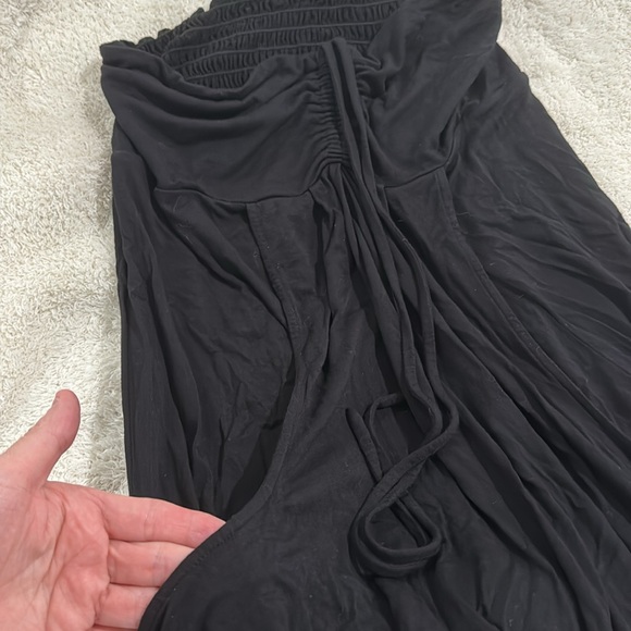 Women’s black bathing suit cover up. Tag says XL but fits more like a Large. - Picture 4 of 4